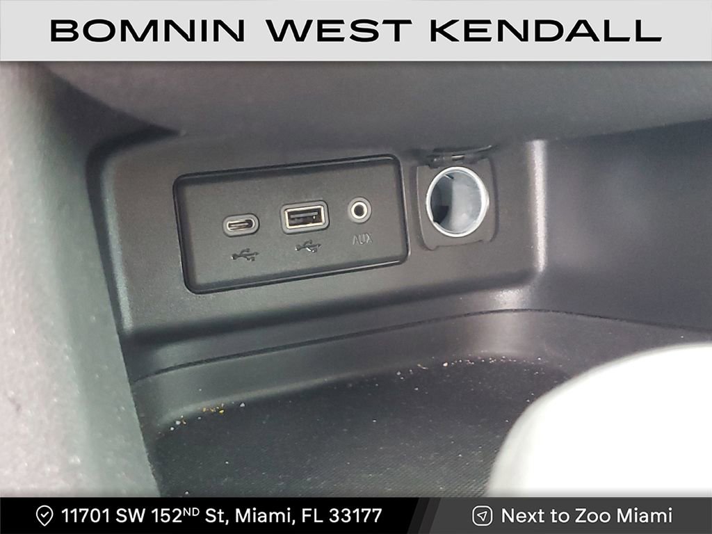 Used 2022 Chevrolet Equinox RS image 29