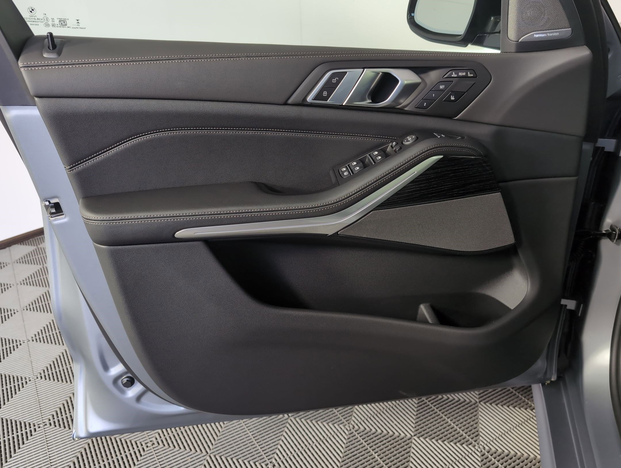 Used 2026 BMW X7 xDrive40i w/ M Sport Package image 10