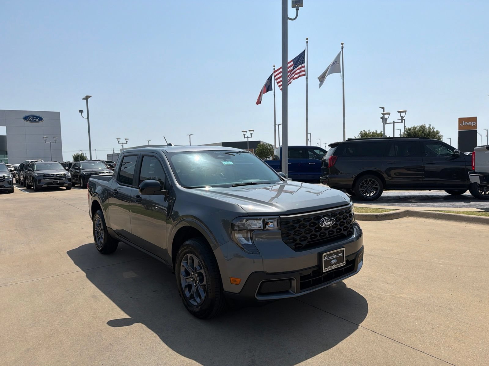 New 2026 Ford Maverick XLT w/ XLT Luxury Package FWD image 8