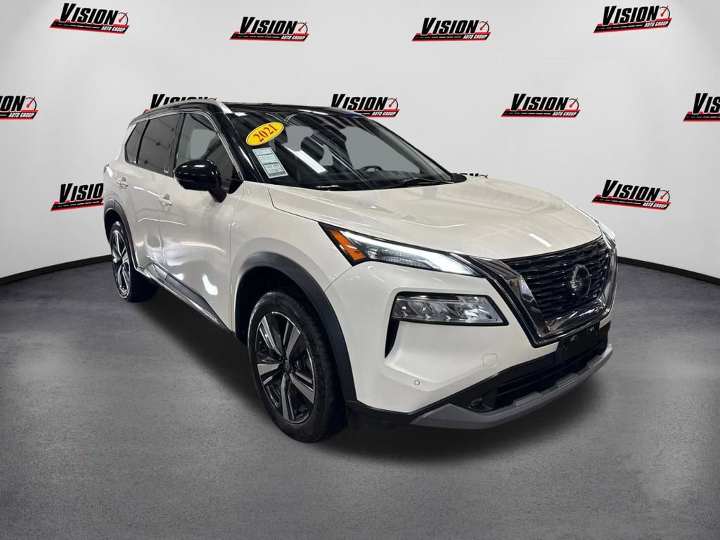 Used 2021 Nissan Rogue SL w/ Premium Package image 3