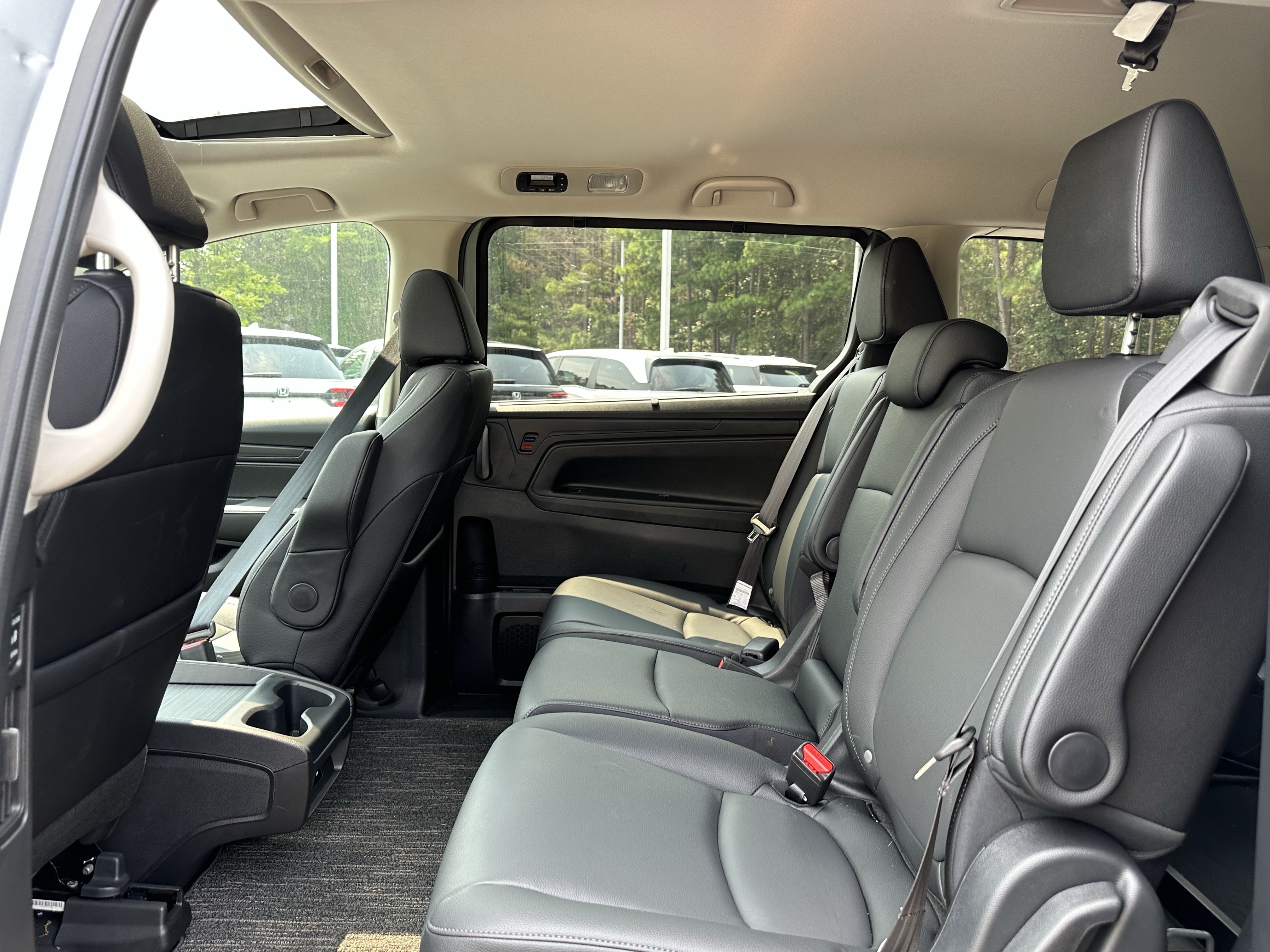 Used 2026 Honda Odyssey EX-L image 8