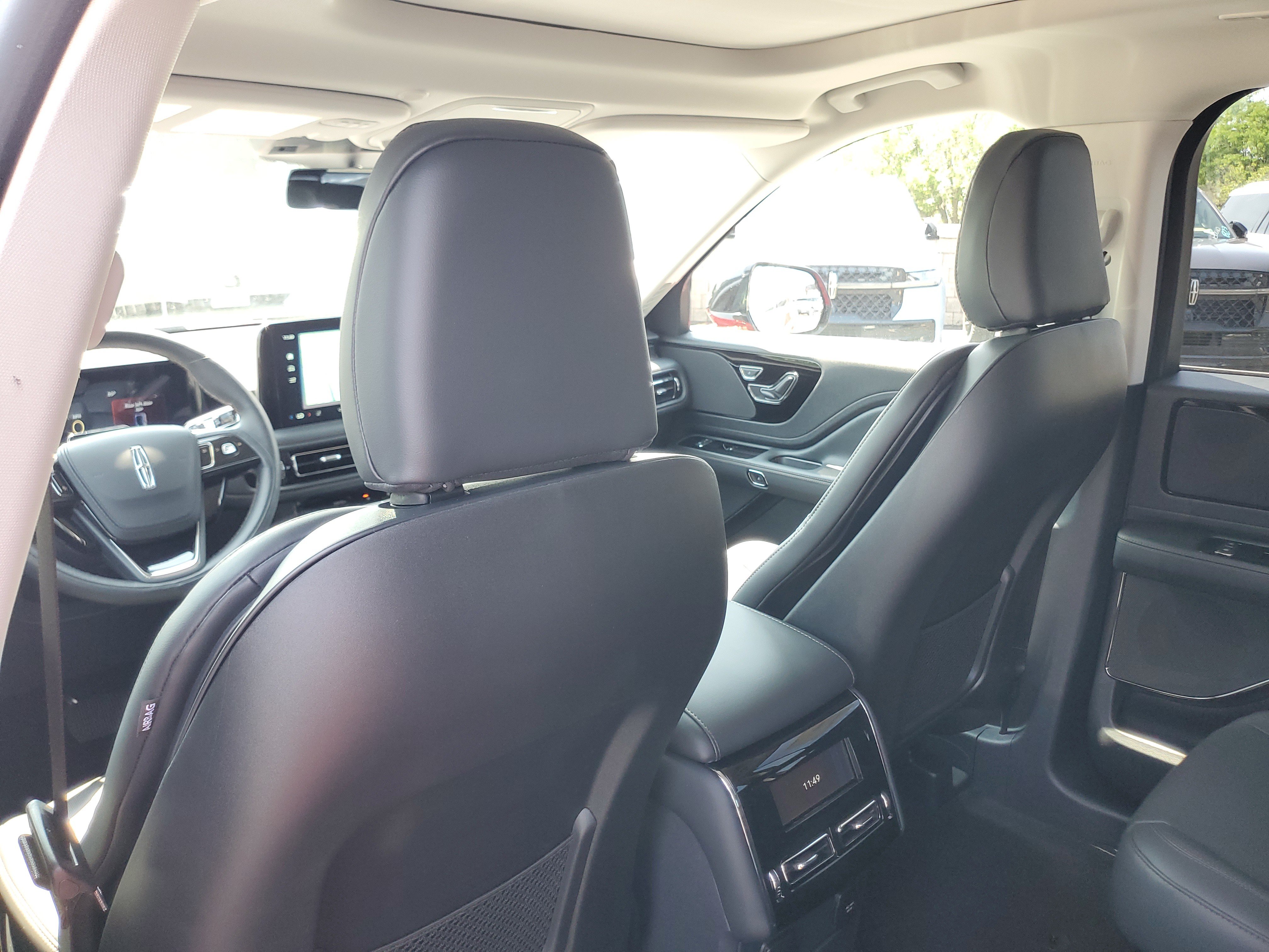 New 2026 Lincoln Aviator AWD image 24