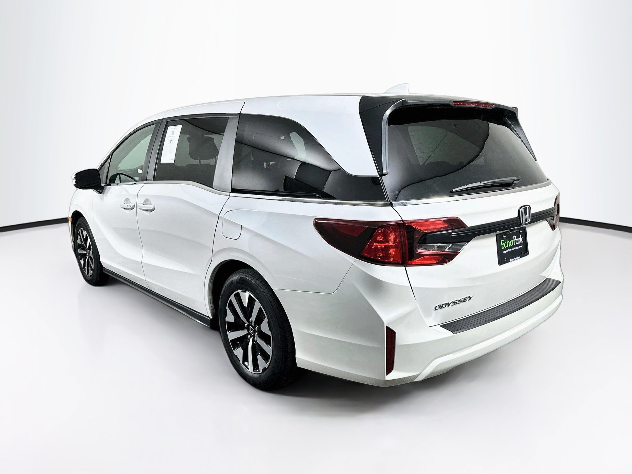Used 2025 Honda Odyssey EX-L image 5