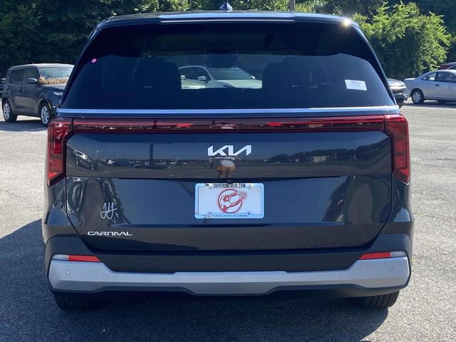 New 2025 Kia Carnival FWD image 3