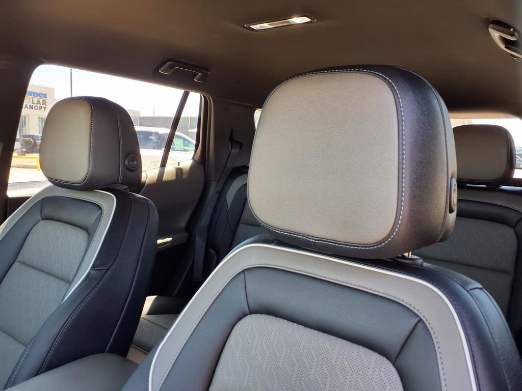 Used 2026 Chevrolet Equinox LT w/ Convenience Package II image 17