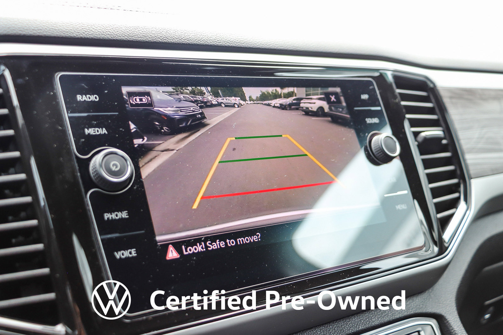 Certified 2022 Volkswagen Atlas Cross Sport SE AWD/4WD image 27