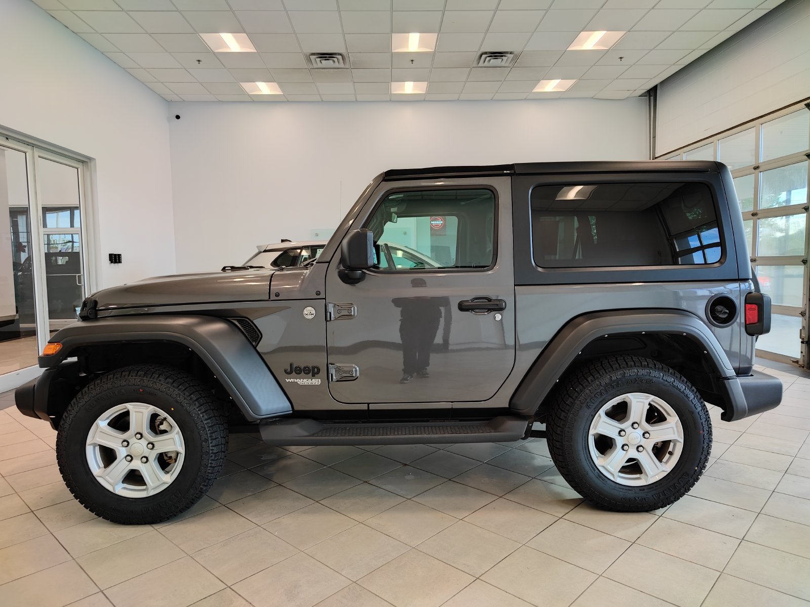 Used 2021 Jeep Wrangler Sport AWD/4WD image 6