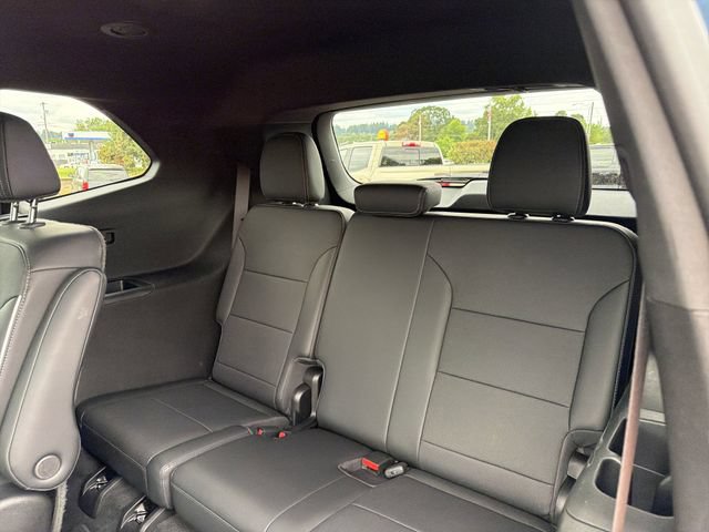Certified 2025 Buick Enclave Preferred FWD image 16