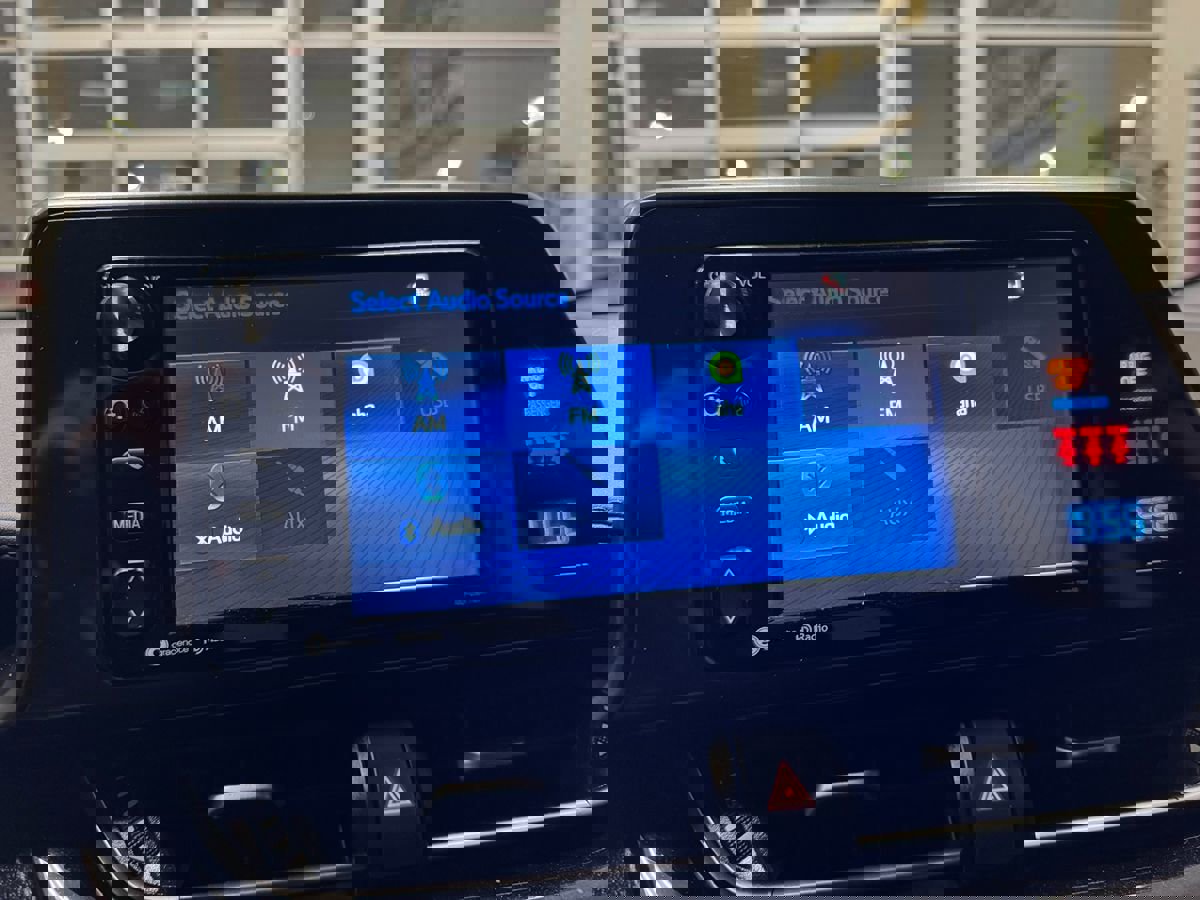 Used 2018 Toyota C-HR XLE image 23