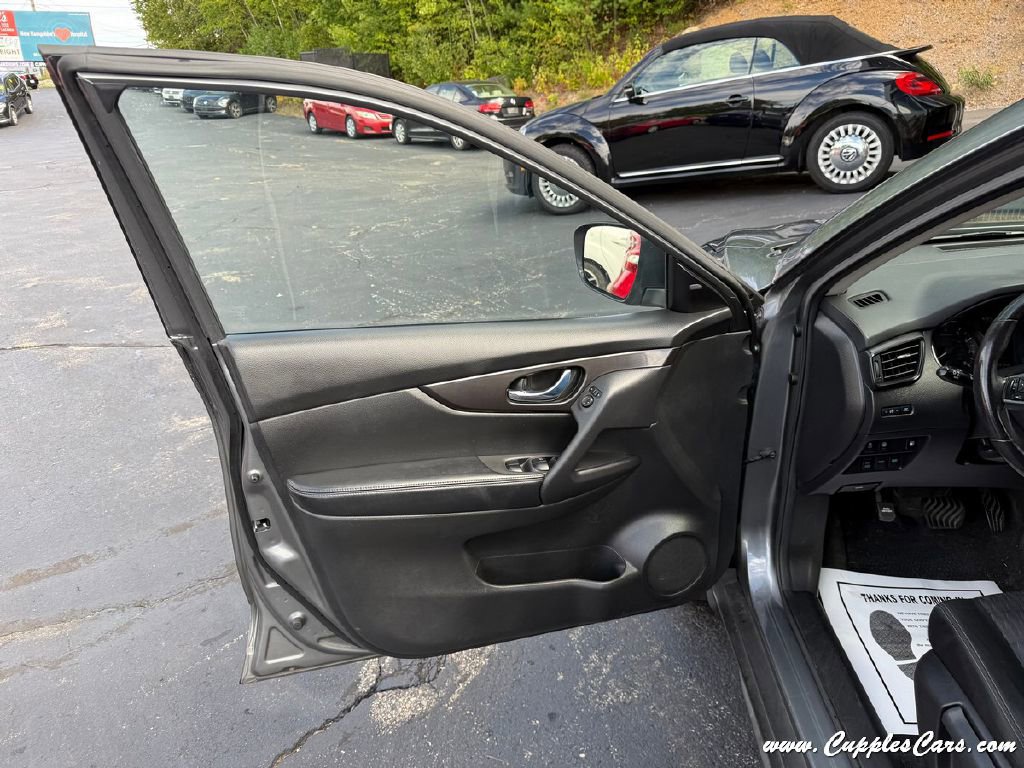 Used 2019 Nissan Rogue S w/ Special Edition Package image 5