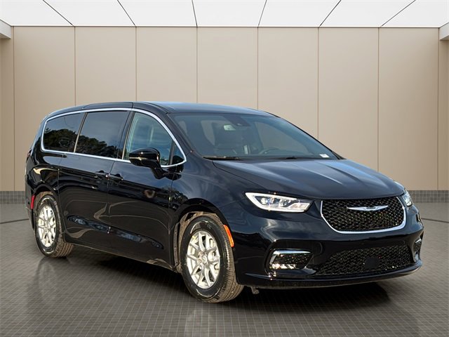 New 2026 Chrysler Pacifica Select image 7