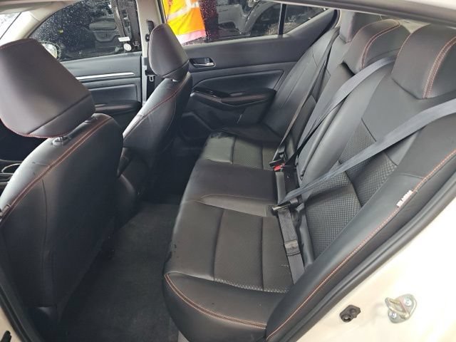 Used 2025 Nissan Altima 2.5 SR AWD/4WD image 11