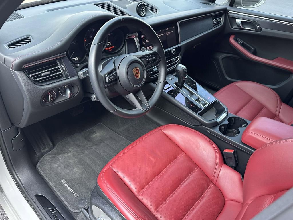 Used 2023 Porsche Macan GTS image 12