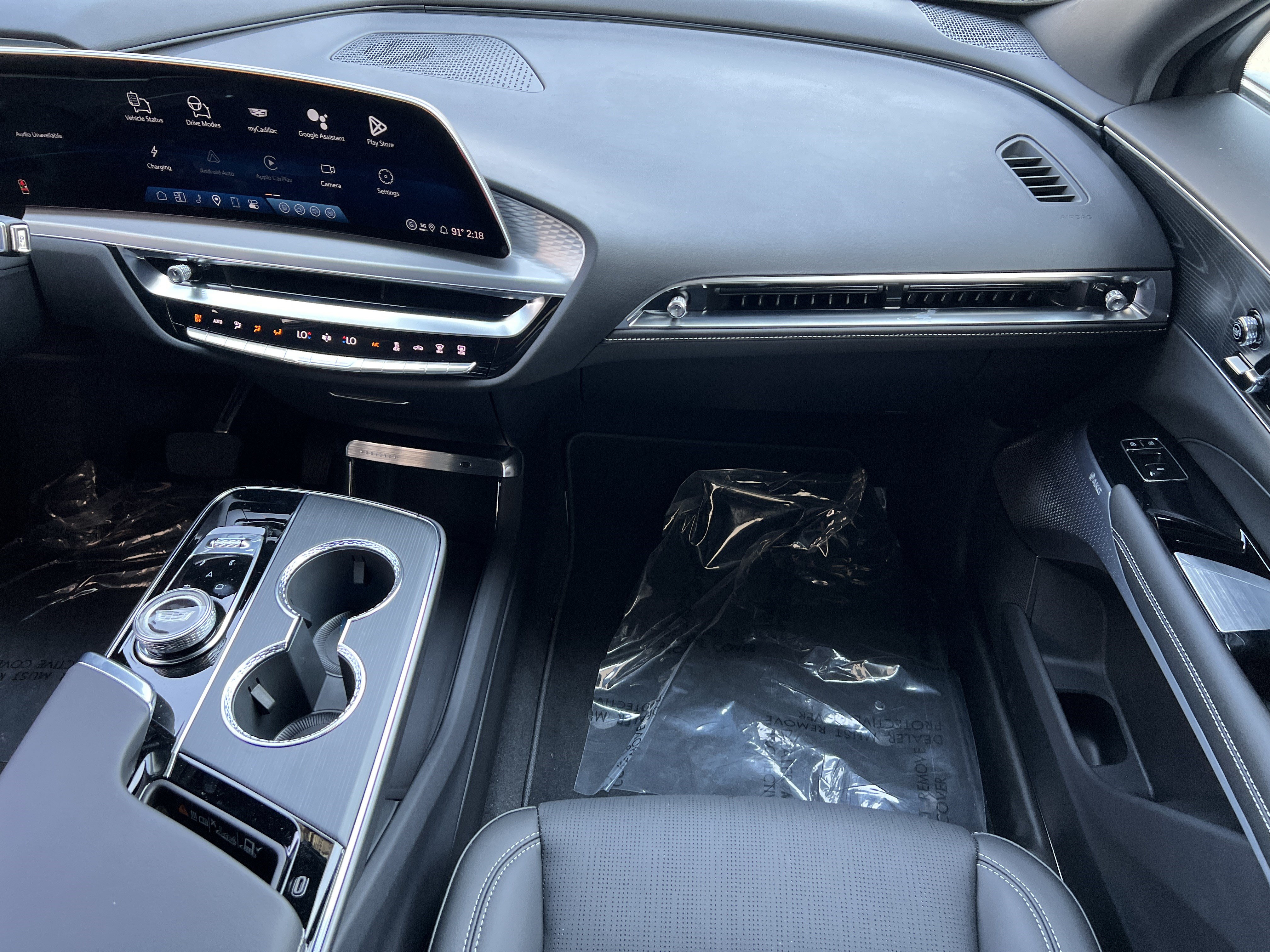 New 2026 Cadillac Lyriq Signature Sport AWD/4WD image 34