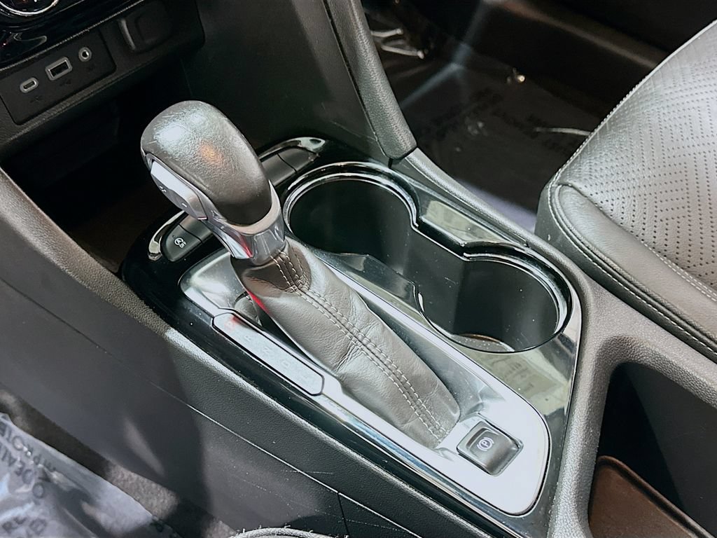 Used 2022 Buick Encore GX Essence FWD image 18