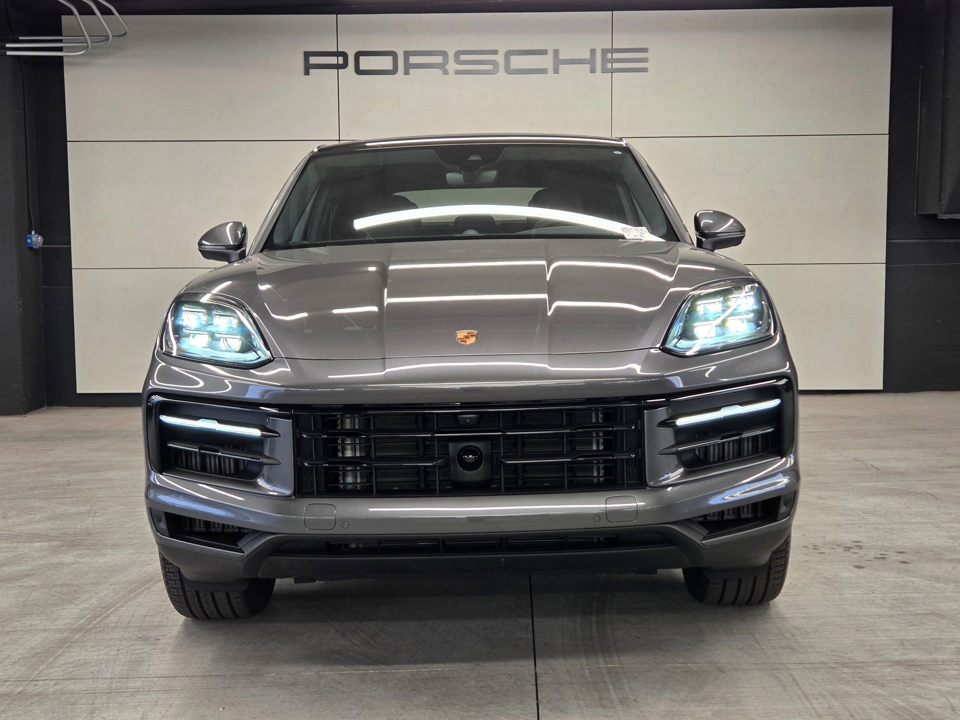 New 2026 Porsche Cayenne Base image 28