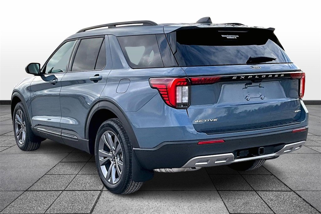 New 2026 Ford Explorer Active w/ Active Comfort Package image 3