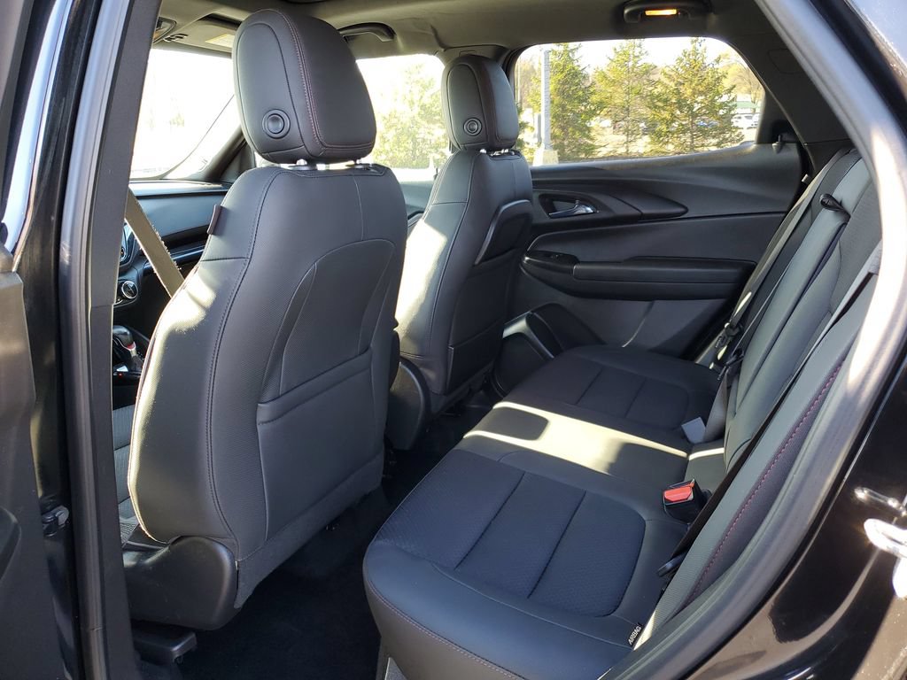 Used 2022 Chevrolet TrailBlazer RS w/ Sun and Liftgate Package FWD image 23