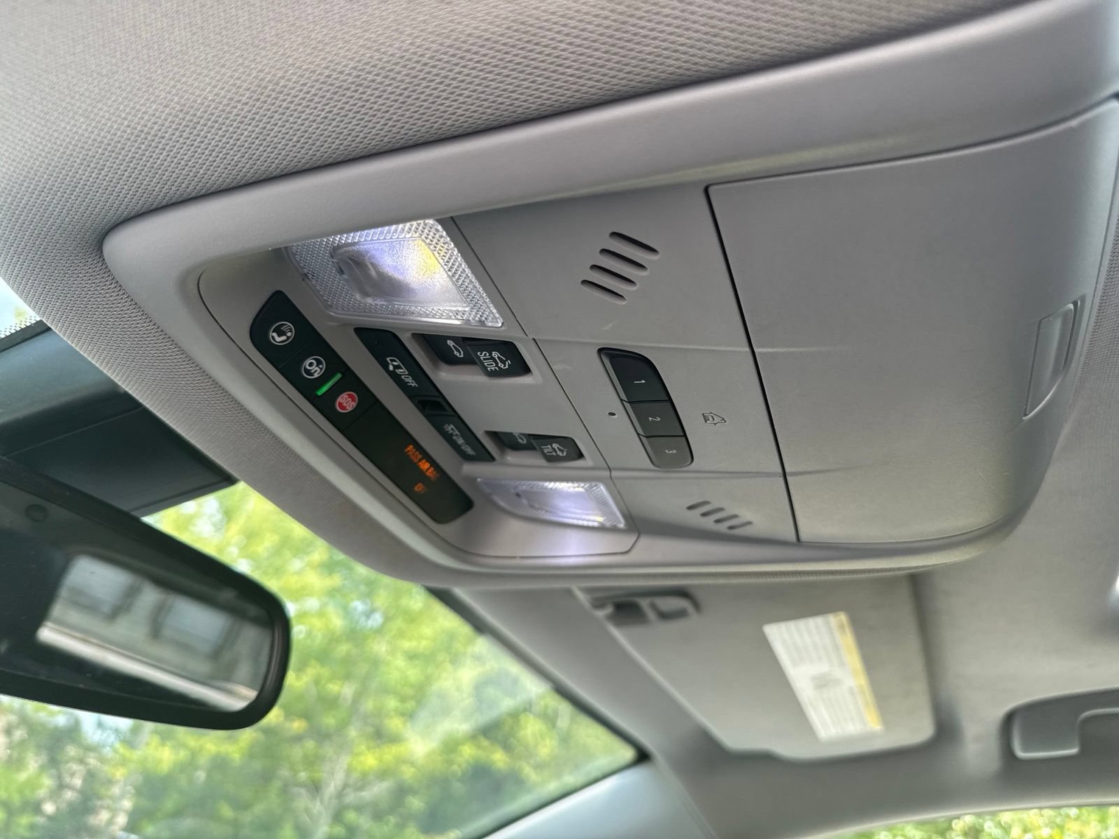 Used 2018 GMC Acadia SLT FWD image 22