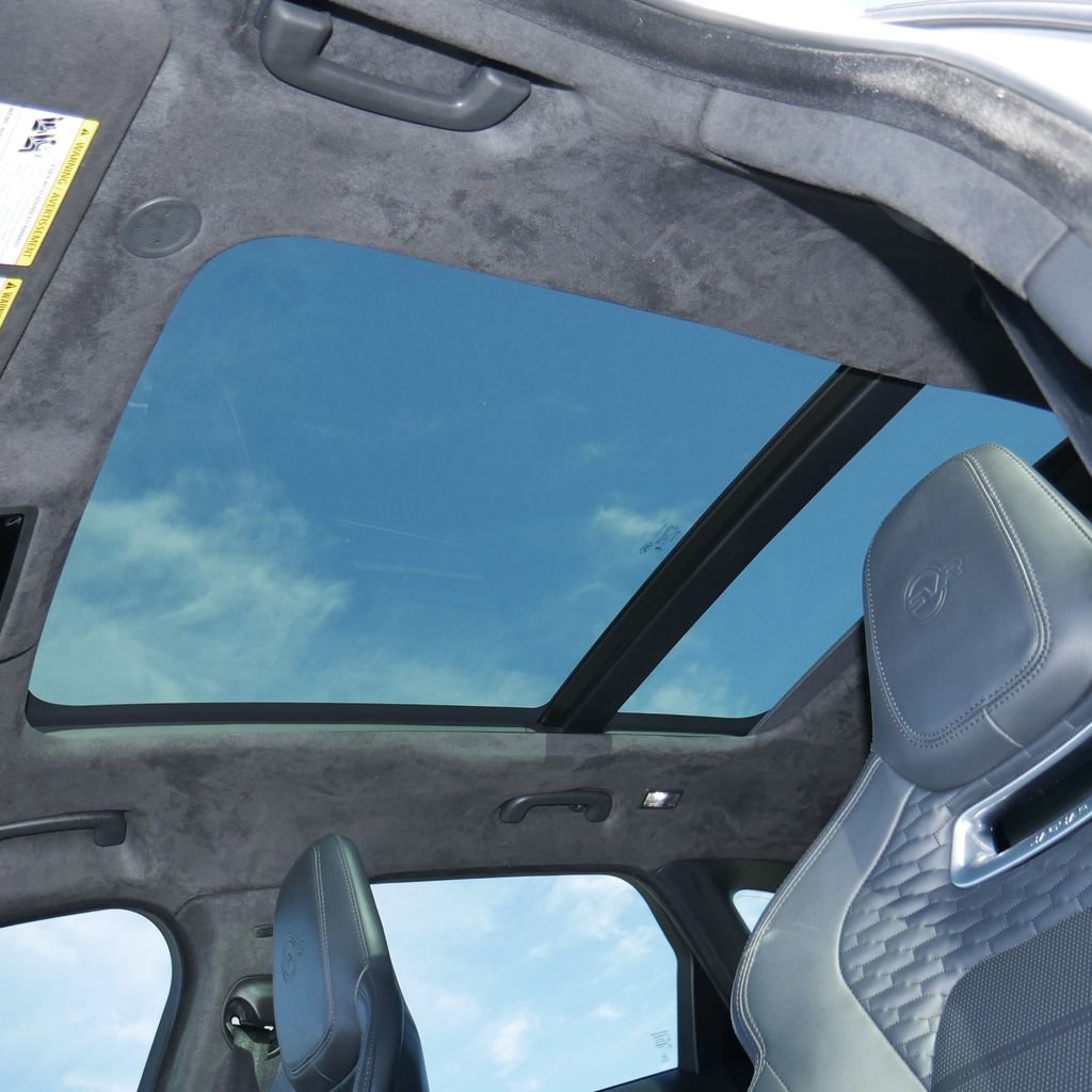 Used 2024 Jaguar F-PACE SVR image 36