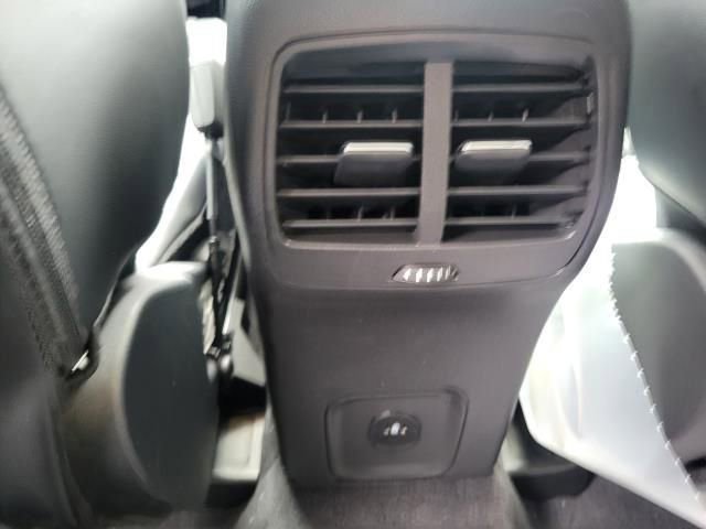 New 2026 Ford Escape SE w/ Class II Trailer Tow Package image 17