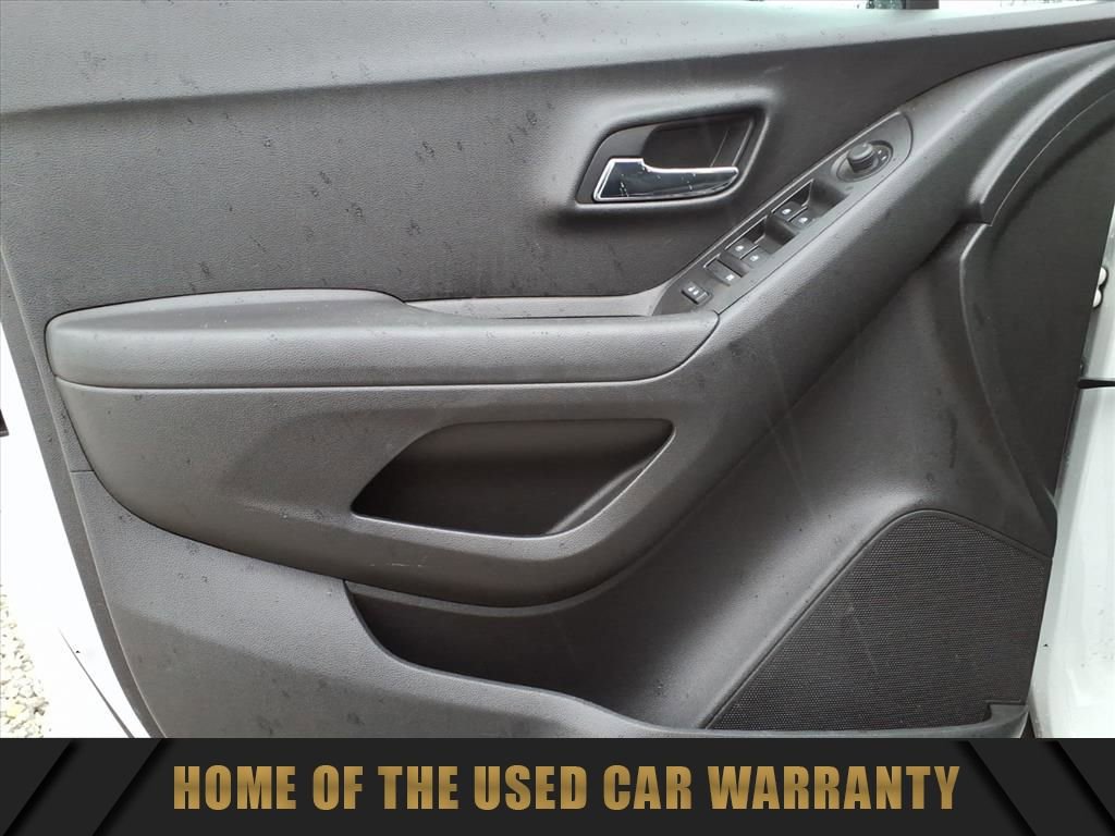 Used 2020 Chevrolet Trax LS w/ Tint and Cruise Package image 13