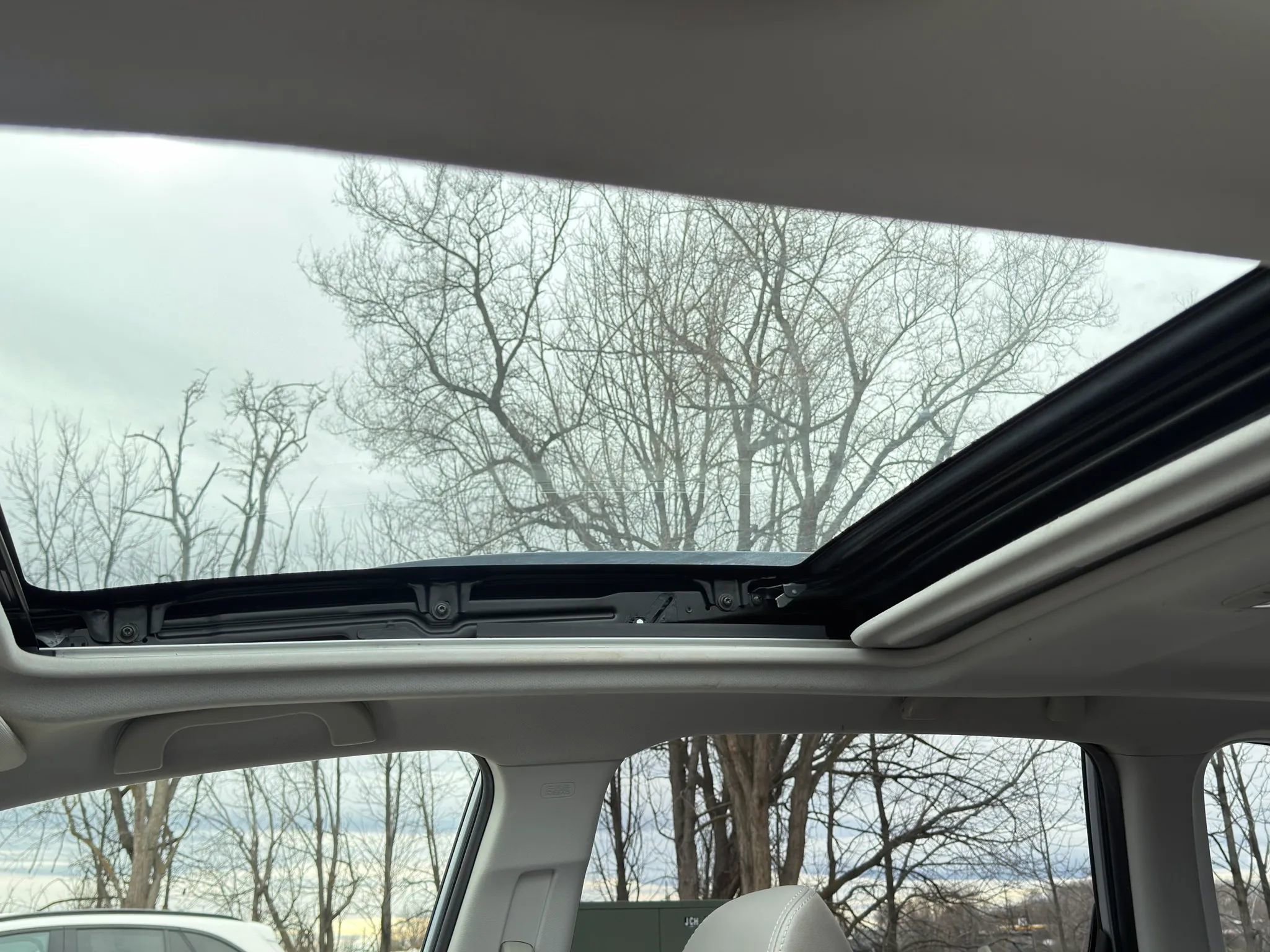 Used 2014 Subaru Forester 2.5i Limited image 16