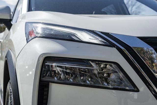 Certified 2022 Nissan Rogue SV w/ SV Premium Package image 13