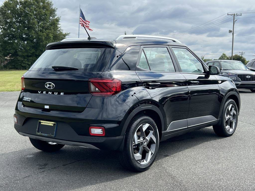 New 2026 Hyundai Venue SEL image 5