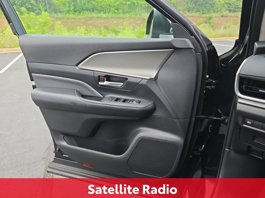 Certified 2025 Toyota Grand Highlander AWD image 31