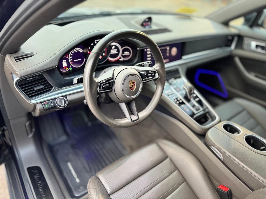 Used 2022 Porsche Panamera 4 Platinum Edition w/ Assistance Package image 13