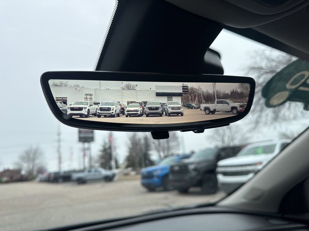 Used 2020 Buick Encore GX Essence w/ Advanced Technology Package image 34