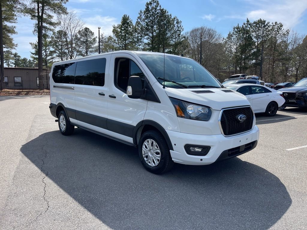 Used 2024 Ford Transit 350 XLT RWD image 4