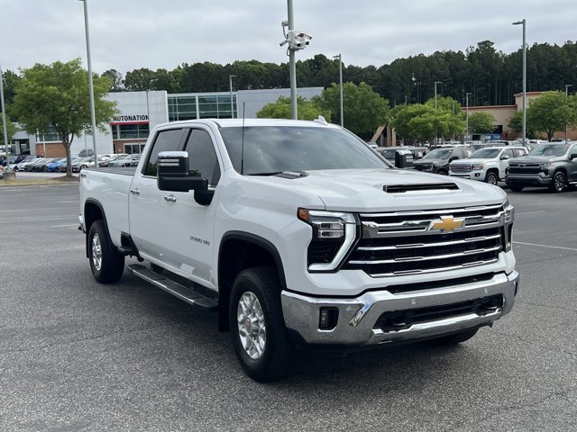 Used 2024 Chevrolet Silverado 3500 LTZ w/ LTZ Plus Package AWD/4WD image 3