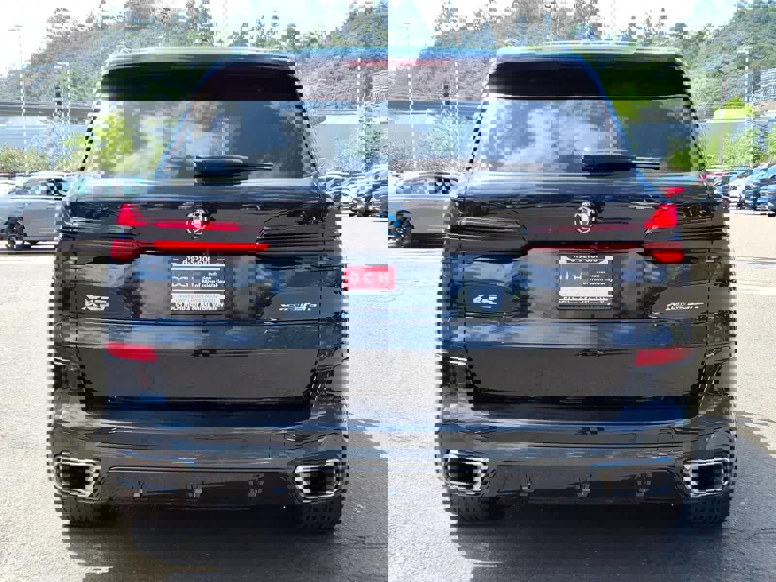 Used 2025 BMW X5 xDrive50e w/ M Sport Package image 5