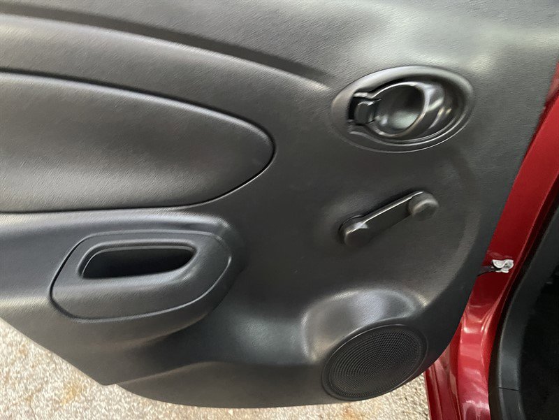 Used 2019 Nissan Versa S Plus image 13
