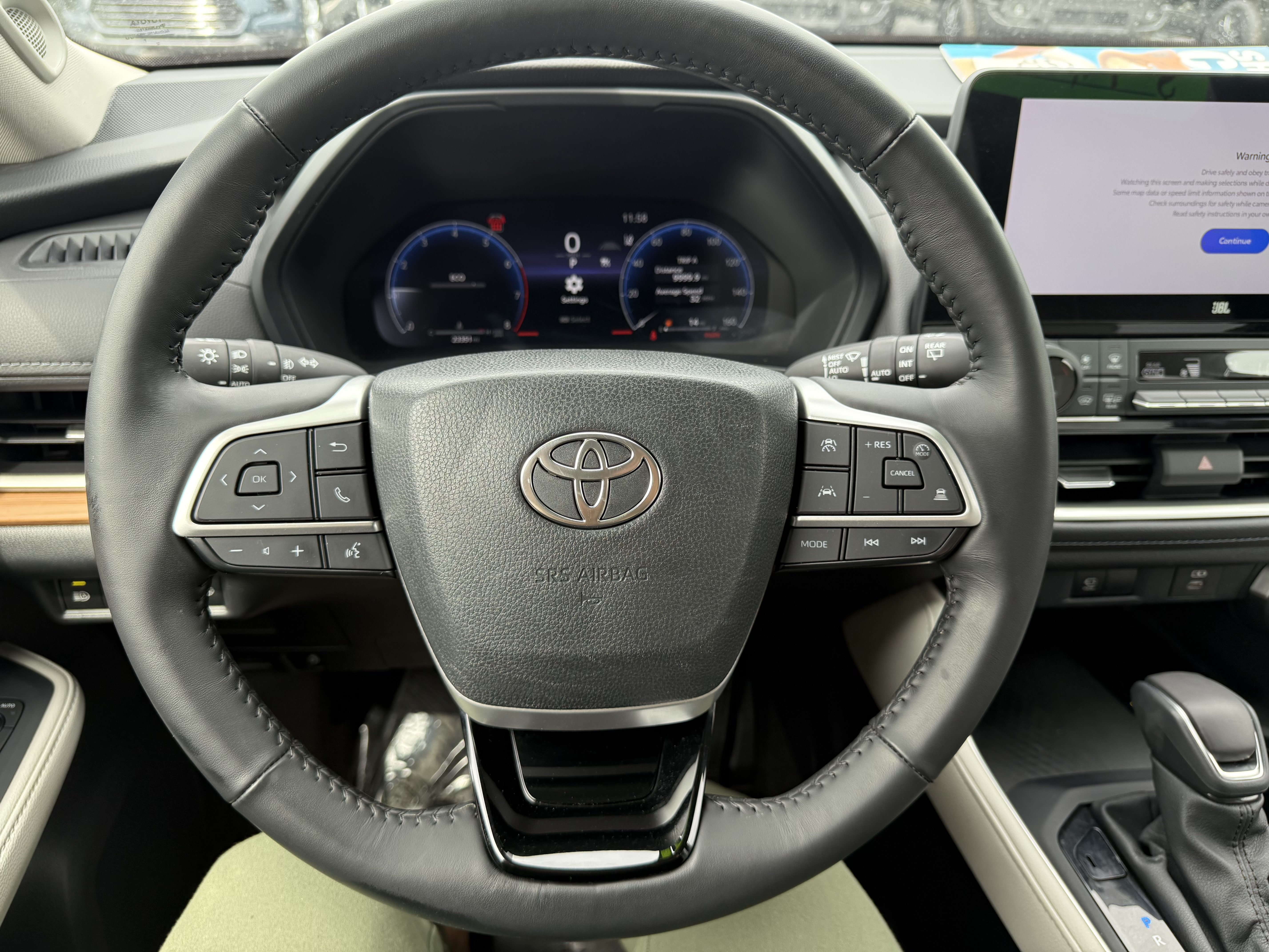 Certified 2024 Toyota Grand Highlander AWD image 30