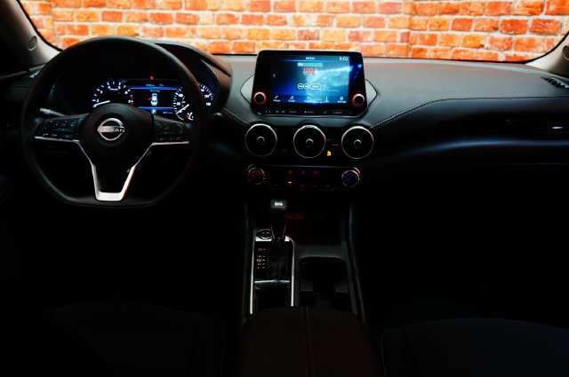 Certified 2024 Nissan Sentra SV FWD image 10