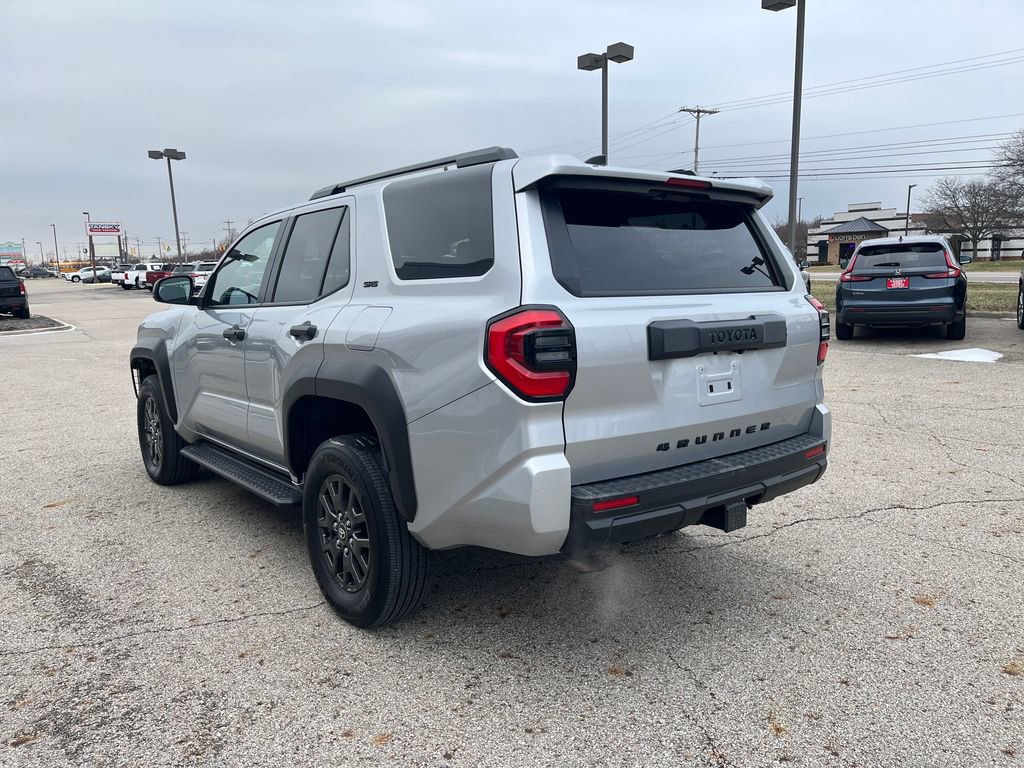 Used 2025 Toyota 4Runner SR5 image 3