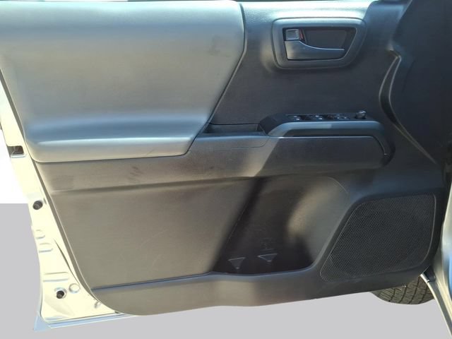 Used 2020 Toyota Tacoma SR AWD/4WD image 10