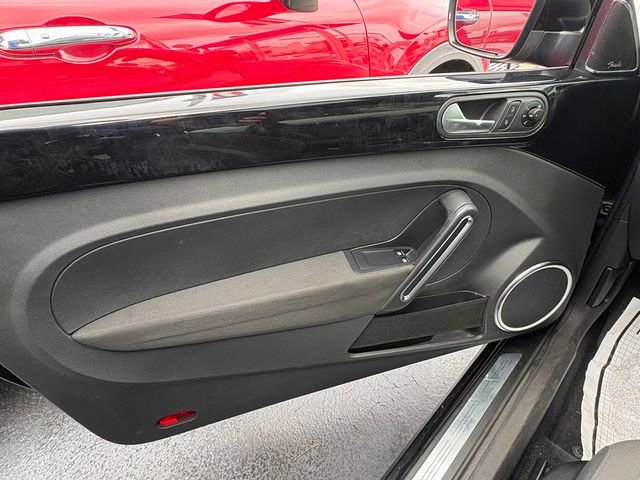 Used 2013 Volkswagen Beetle Turbo image 18