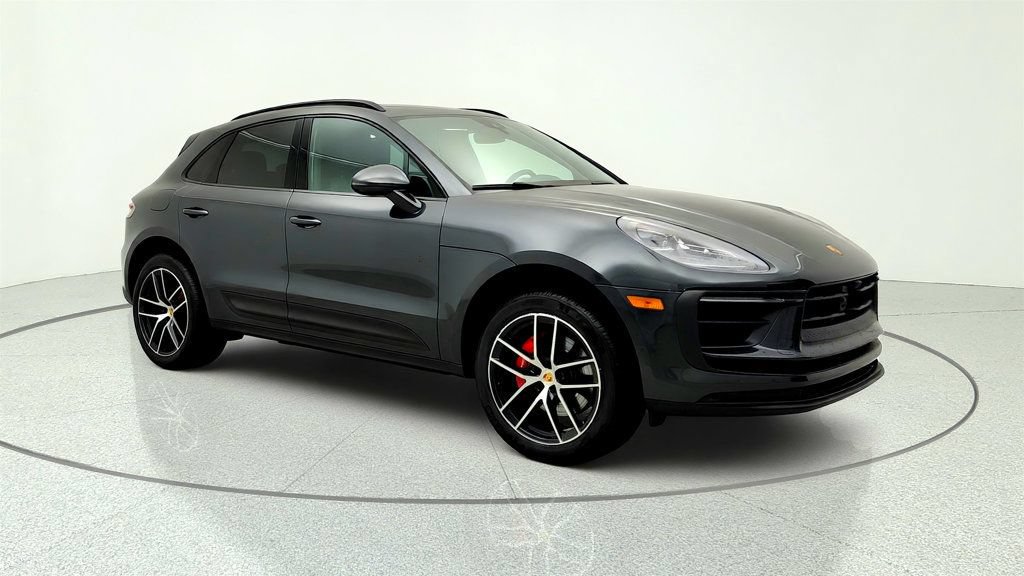 Used 2024 Porsche Macan S w/ Premium Plus Package AWD/4WD image 3