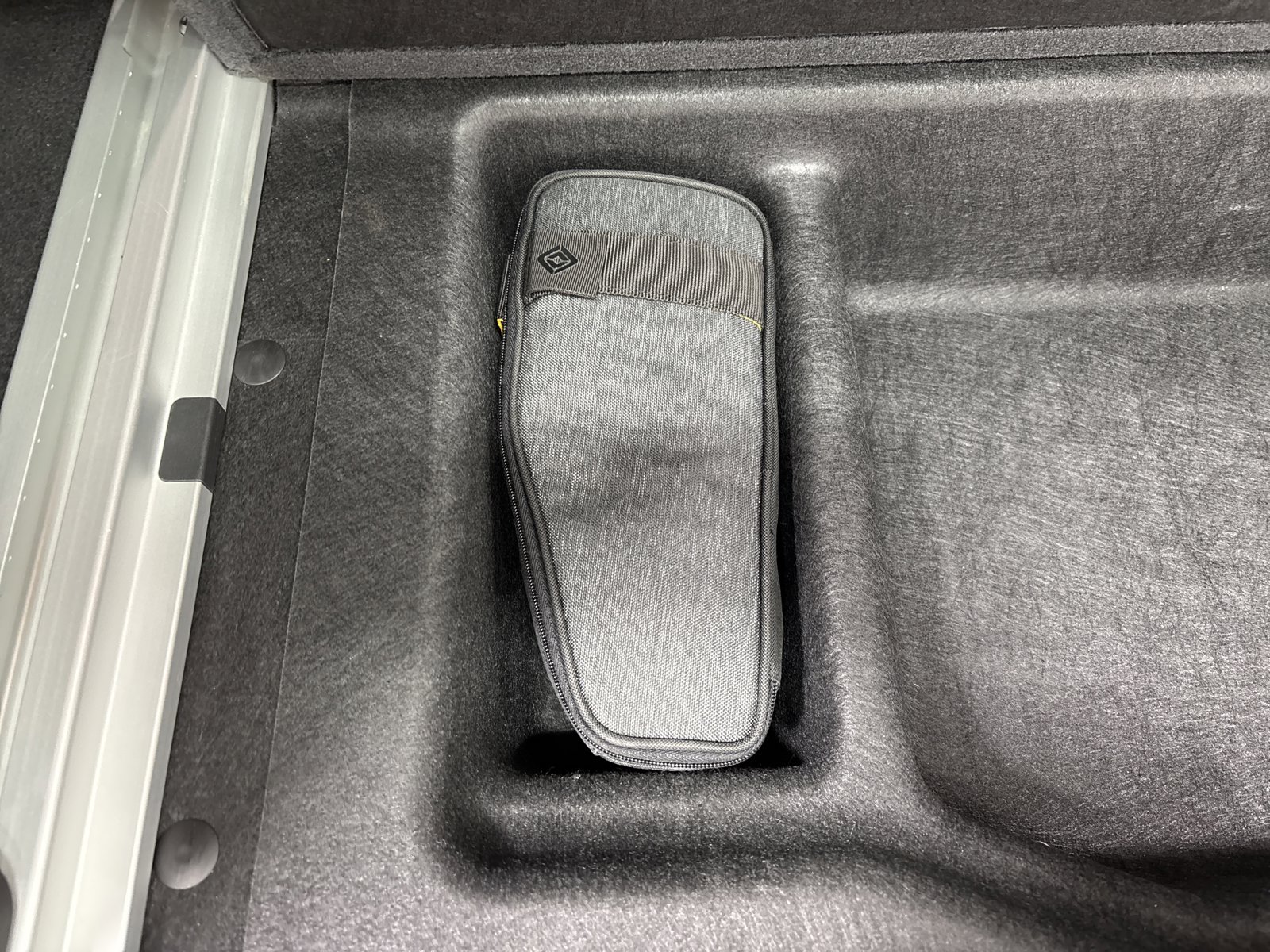 Used 2022 Rivian R1S Launch Edition image 34