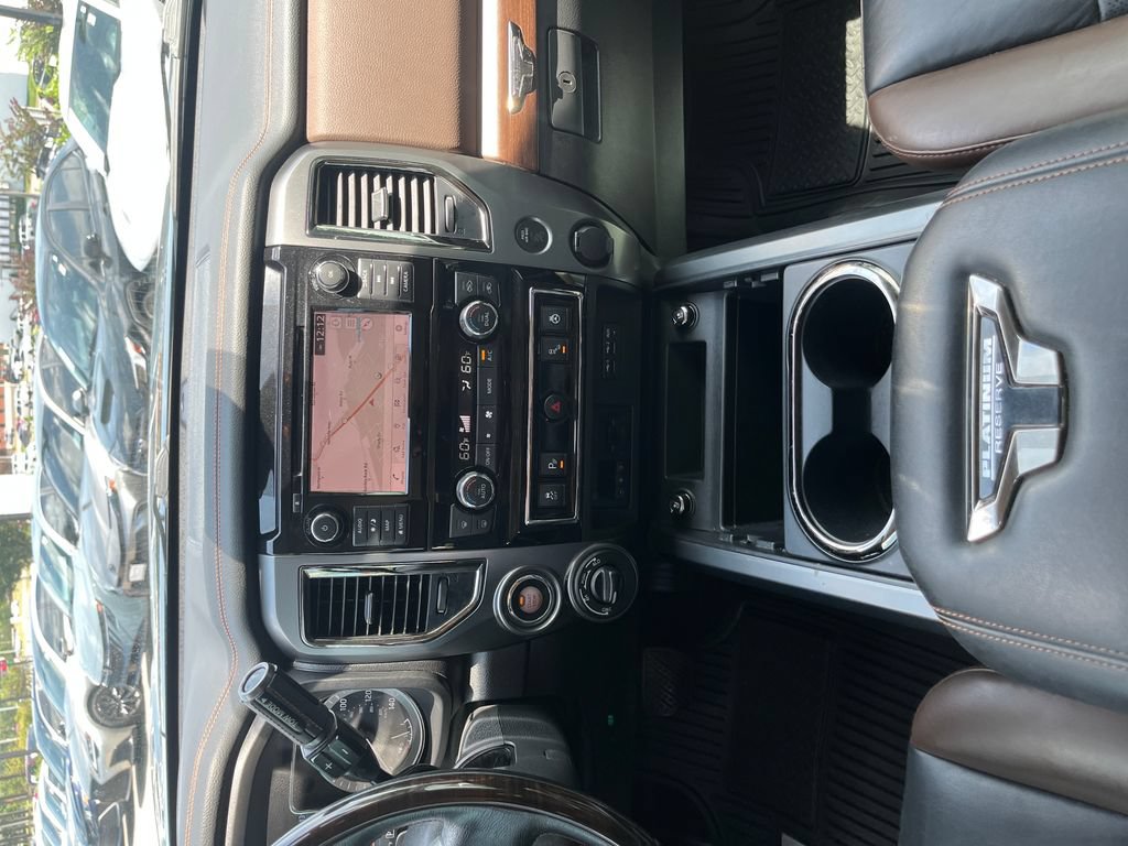 Used 2019 Nissan Titan Platinum Reserve AWD/4WD image 27