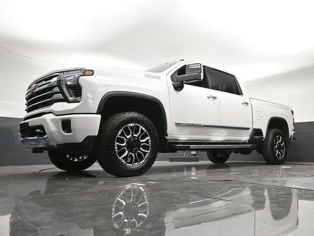 Certified 2025 Chevrolet Silverado 3500 High Country w/ High Country Premium Package AWD/4WD image 23