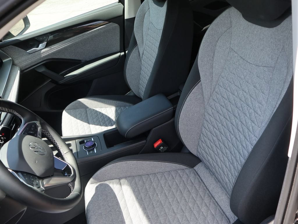 Used 2025 Volkswagen Tiguan S AWD/4WD image 21
