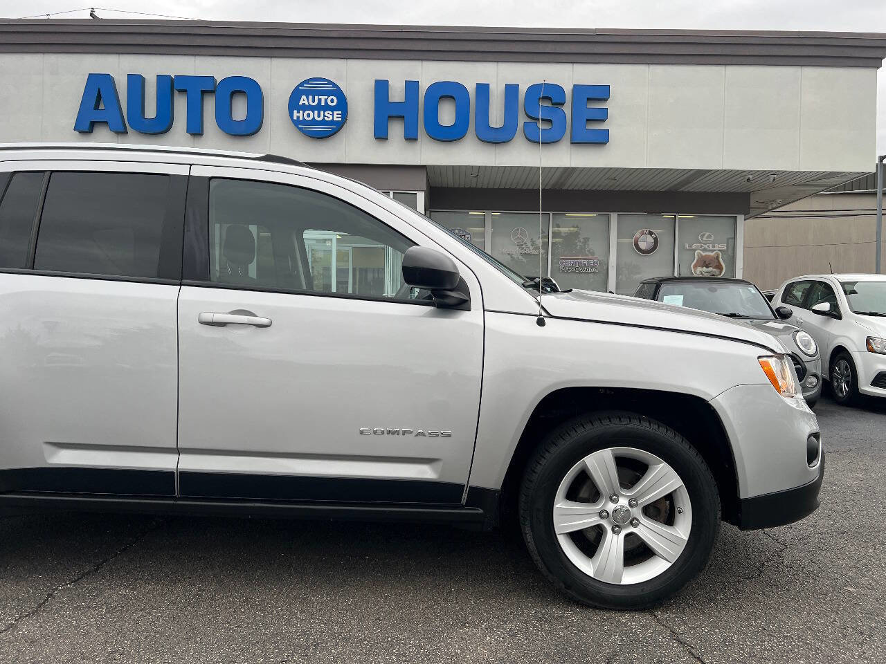 Used 2011 Jeep Compass Latitude AWD/4WD image 36