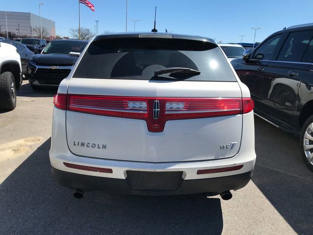 Used 2019 Lincoln MKT AWD image 13