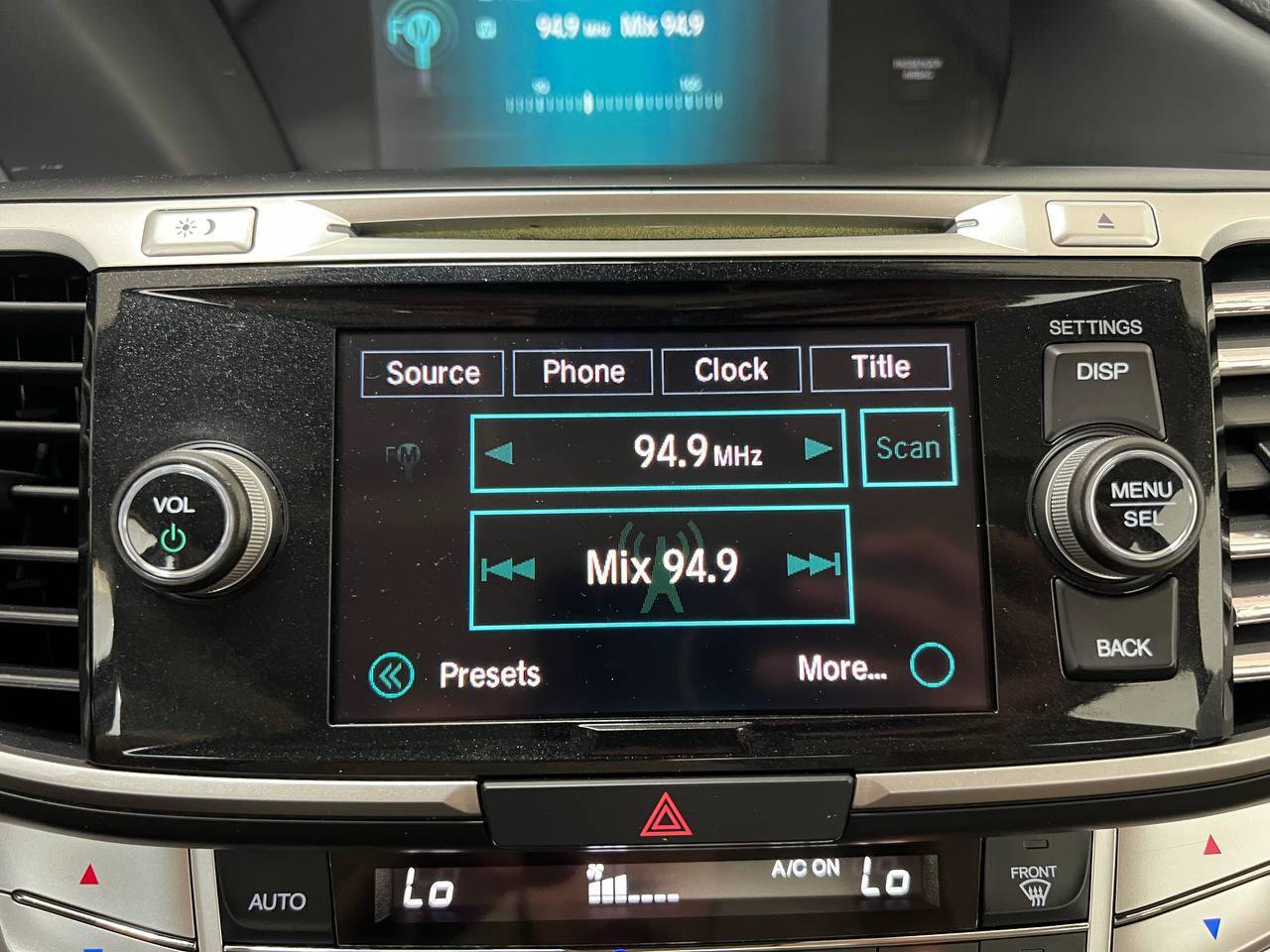 Used 2015 Honda Accord EX-L image 18