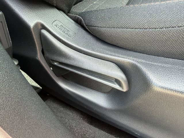 Used 2025 Honda HR-V Sport image 29